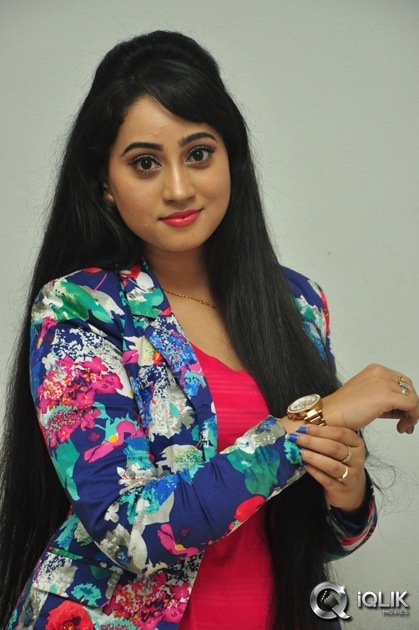 Anchor-Ashwini-At-Iddaram-Movie-Audio-Launch